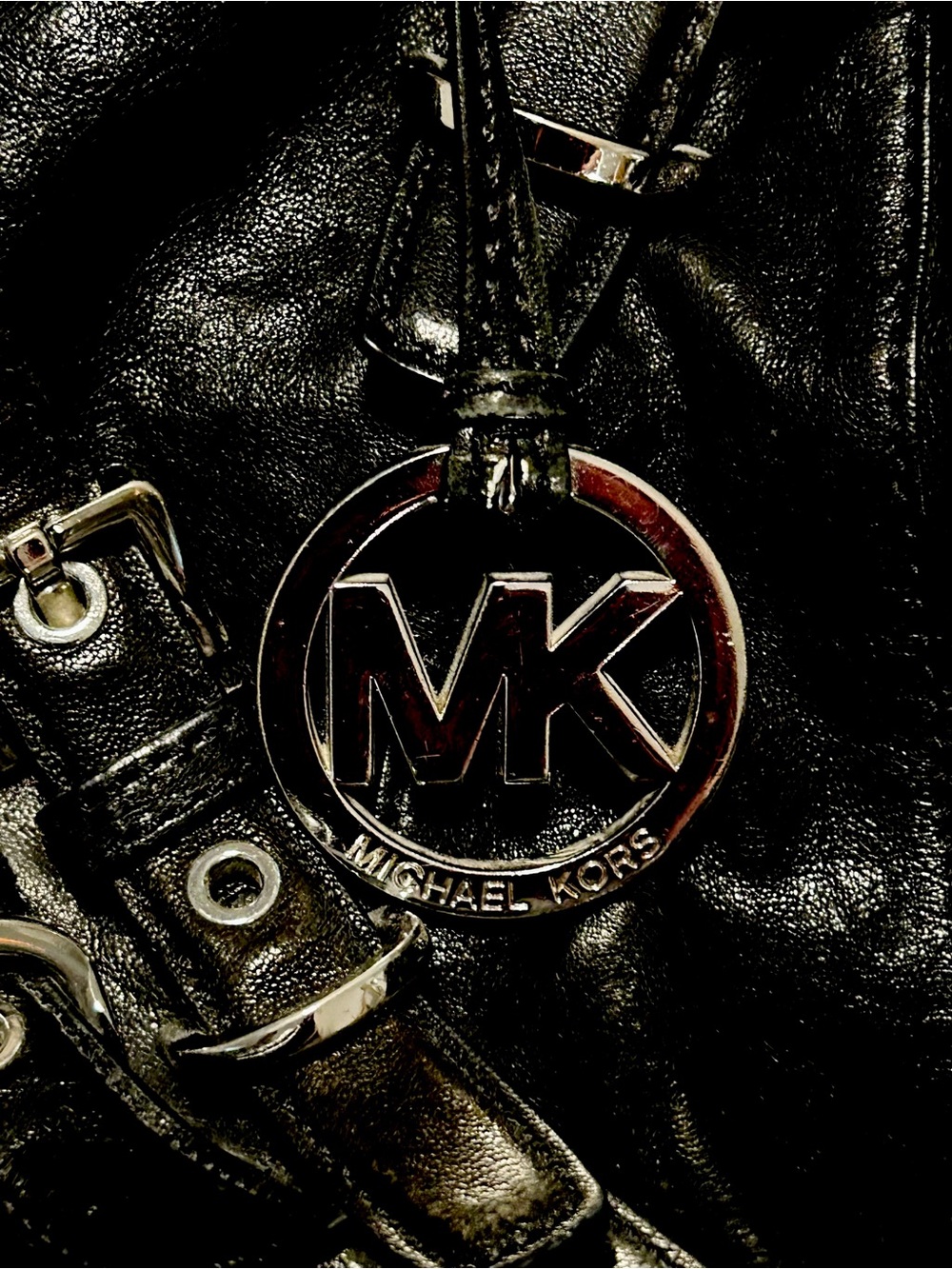 Michael Kors Milo Black Distressed Leather Bucket Bag Satchel Vintage Y2K - Picture 4 of 8